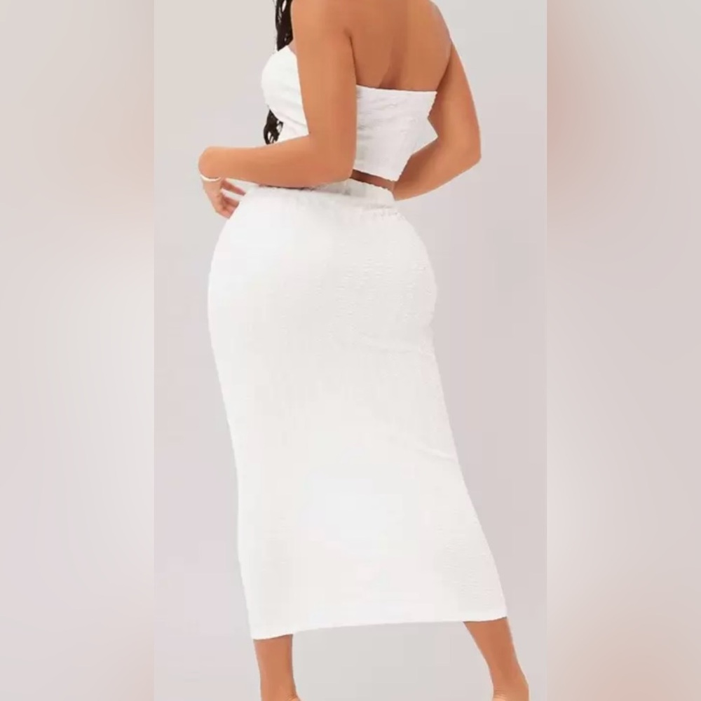 Chic Women’s 2 Piece Set - Picture 3 of 5